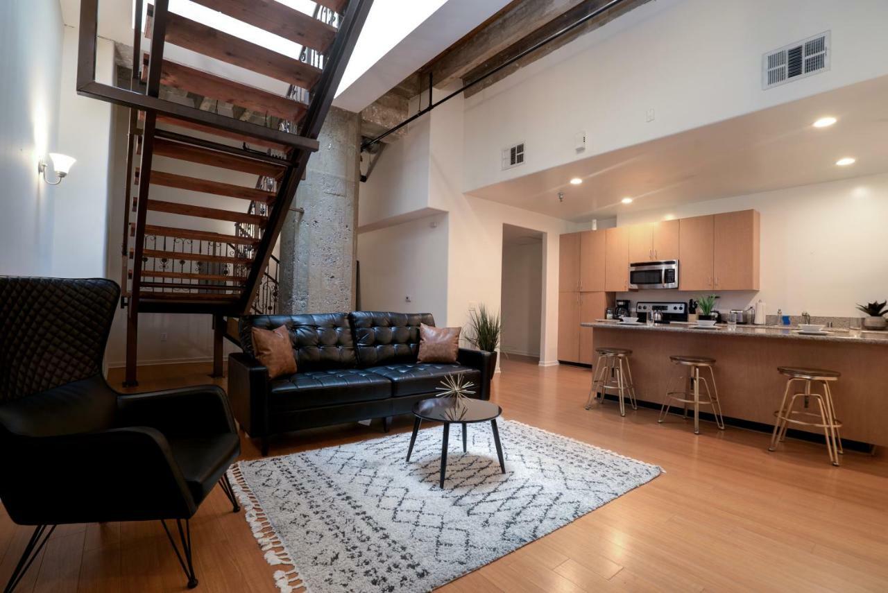 Dtla Two Level Convention Center Loft