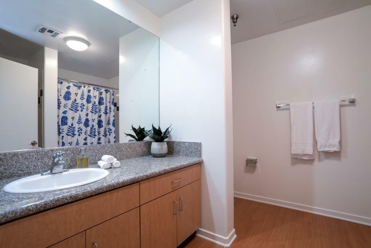 Apartment Dtla Two Level Convention Center Loft Los Angeles